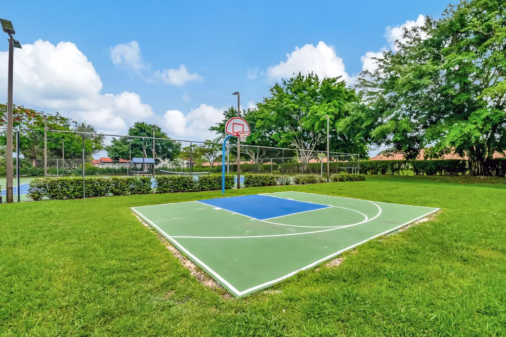 8100 Via di Veneto, Boca Raton, FL 33496