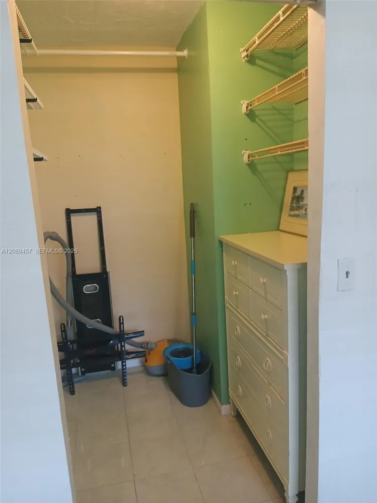 2821 Somerset Dr, Lauderdale Lakes, FL 33311