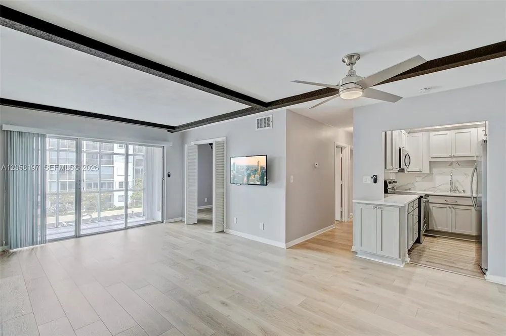 3020 NE 16th Ave, Oakland Park, FL 33334