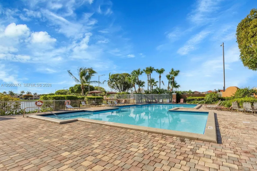 390 NW 86th Ct, Miami, FL 33126