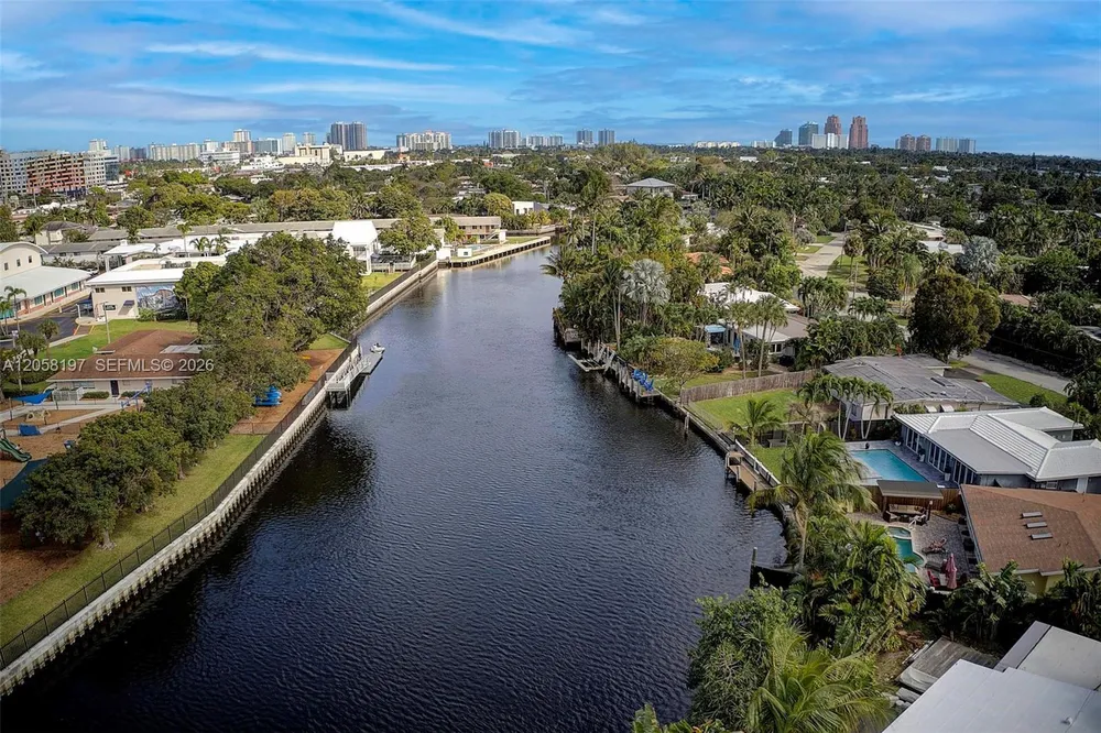 3020 NE 16th Ave, Oakland Park, FL 33334