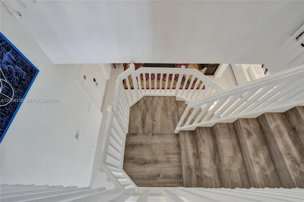 1216 Chinaberry Dr, Weston, FL 33327