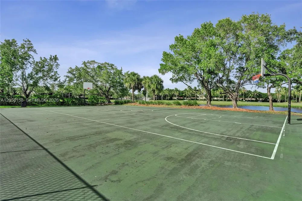 1216 Chinaberry Dr, Weston, FL 33327