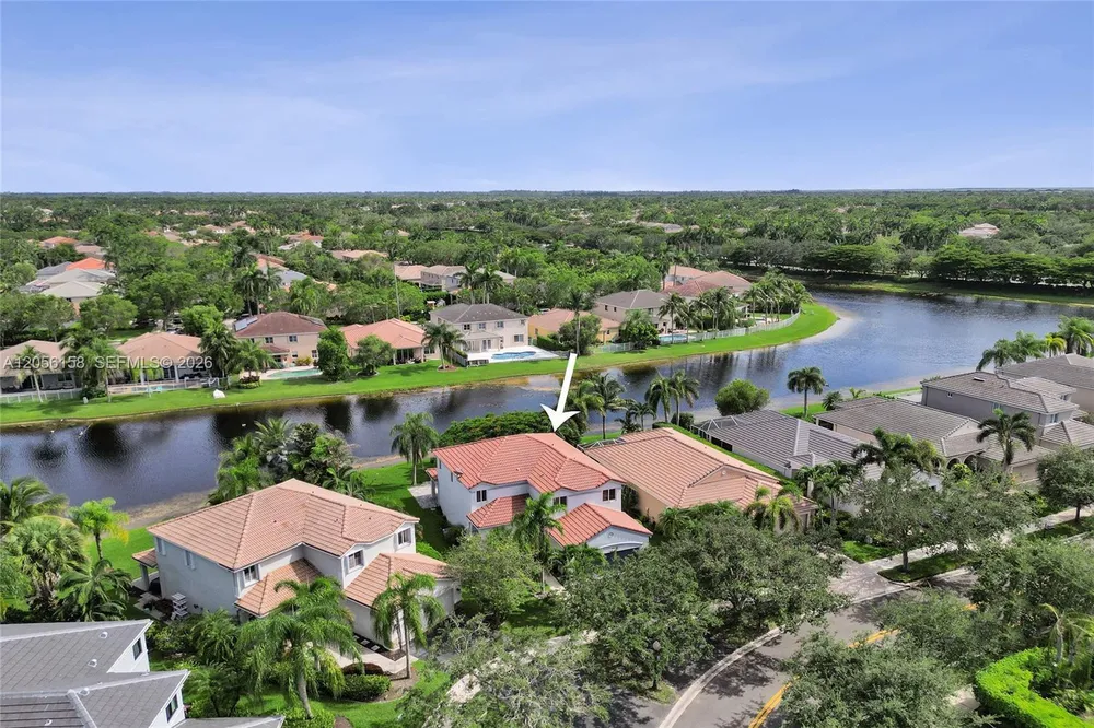 1216 Chinaberry Dr, Weston, FL 33327
