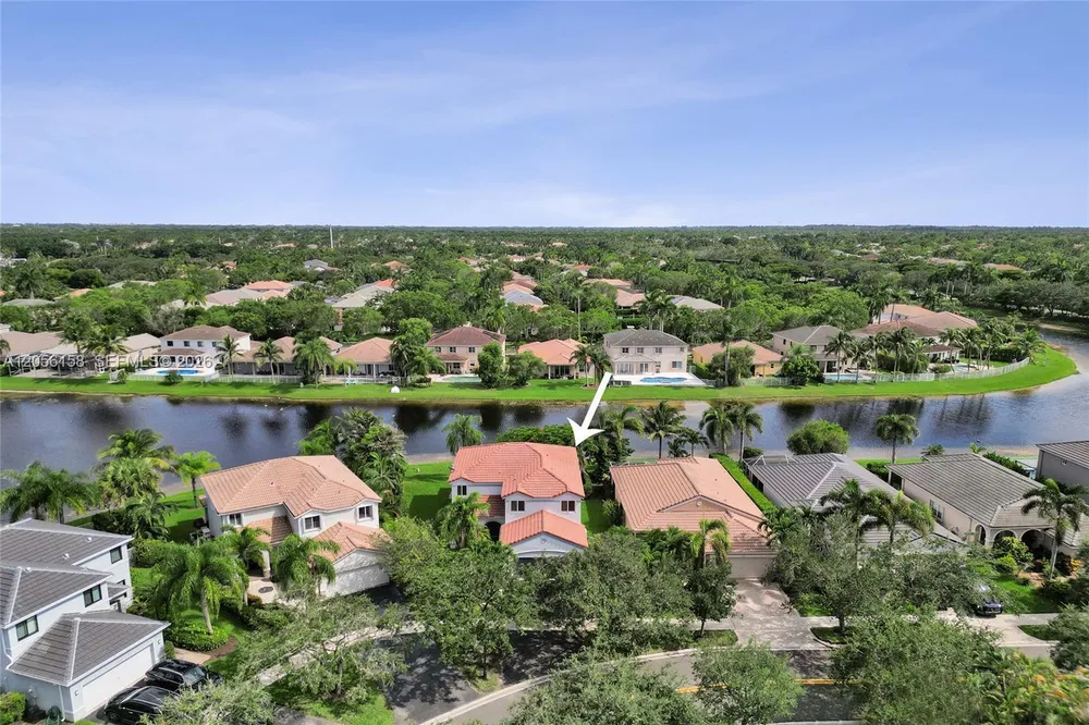 1216 Chinaberry Dr, Weston, FL 33327