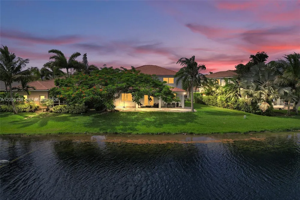 1216 Chinaberry Dr, Weston, FL 33327