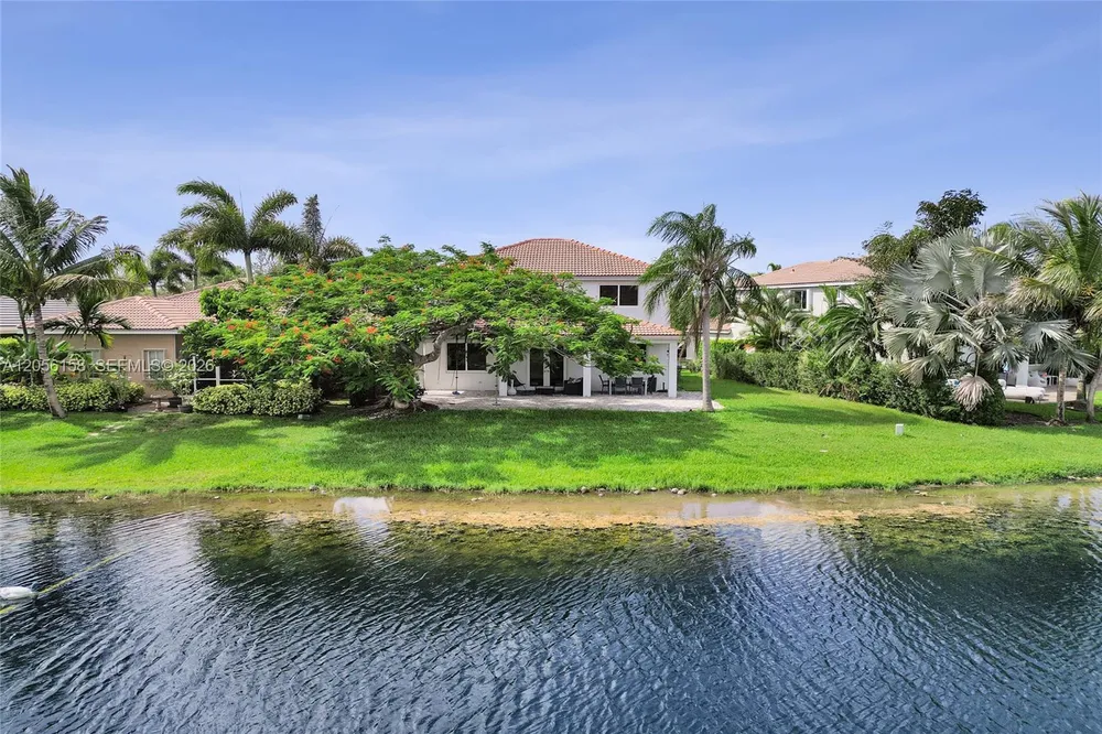 1216 Chinaberry Dr, Weston, FL 33327