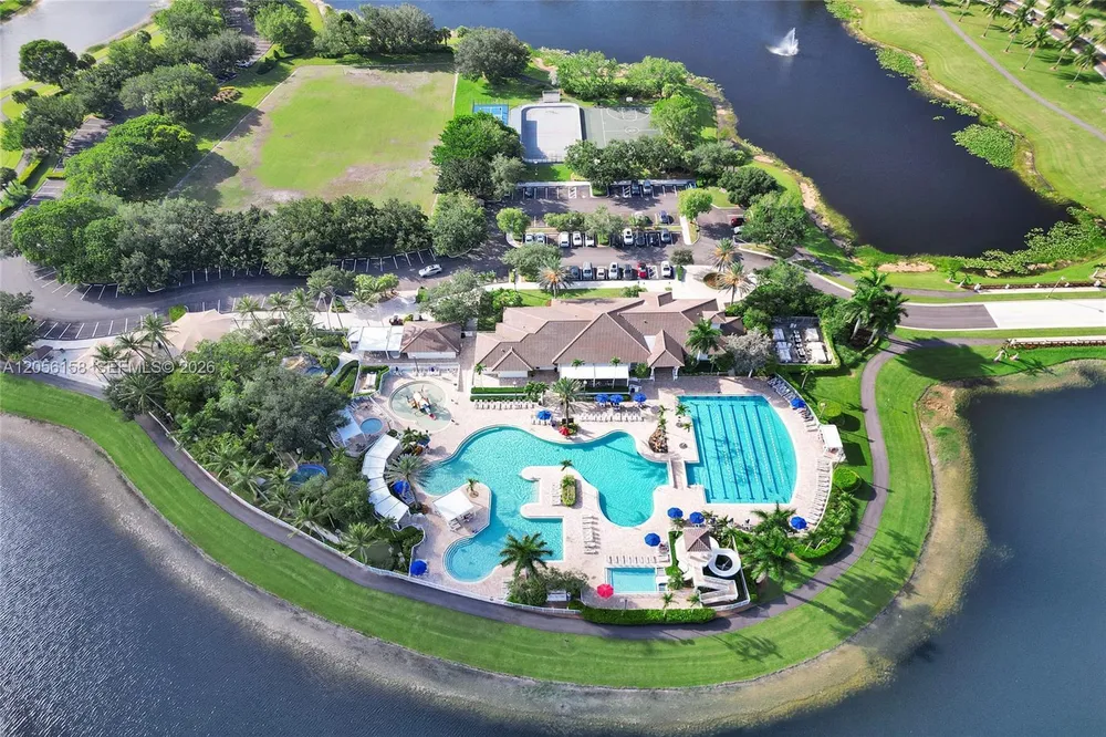 1216 Chinaberry Dr, Weston, FL 33327