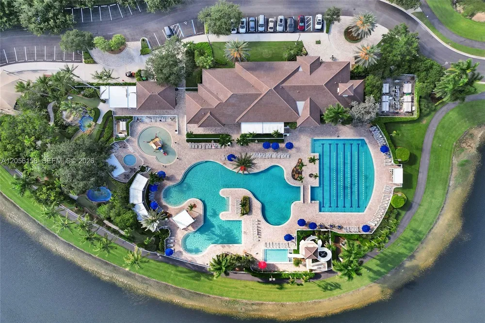 1216 Chinaberry Dr, Weston, FL 33327