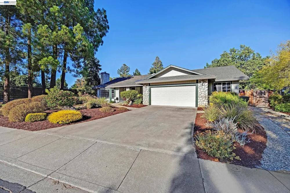 2058 Pulsar Ave, Livermore, CA 94550