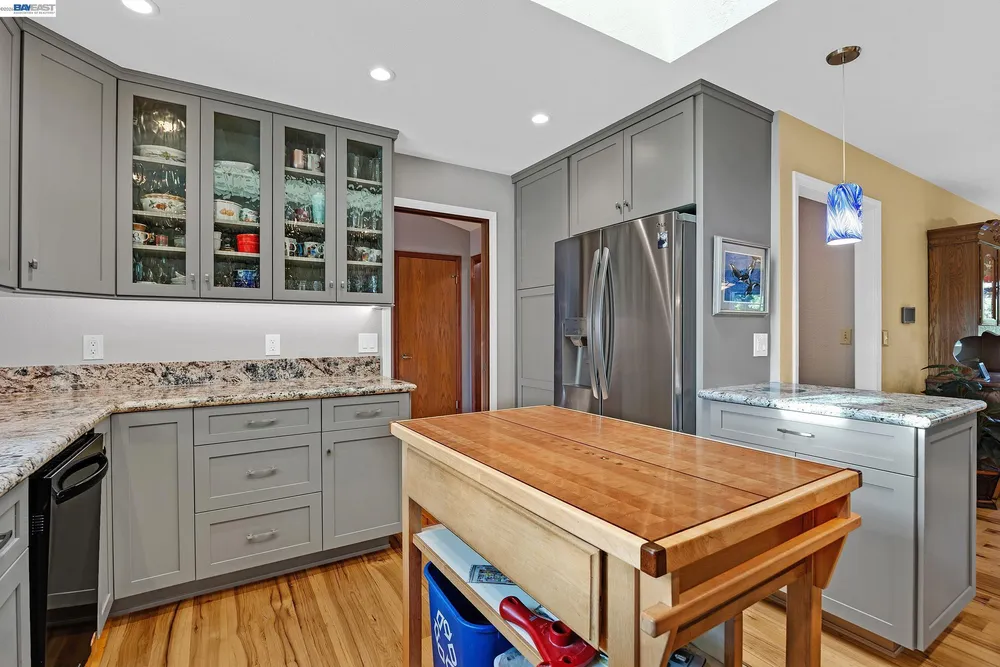 2058 Pulsar Ave, Livermore, CA 94550