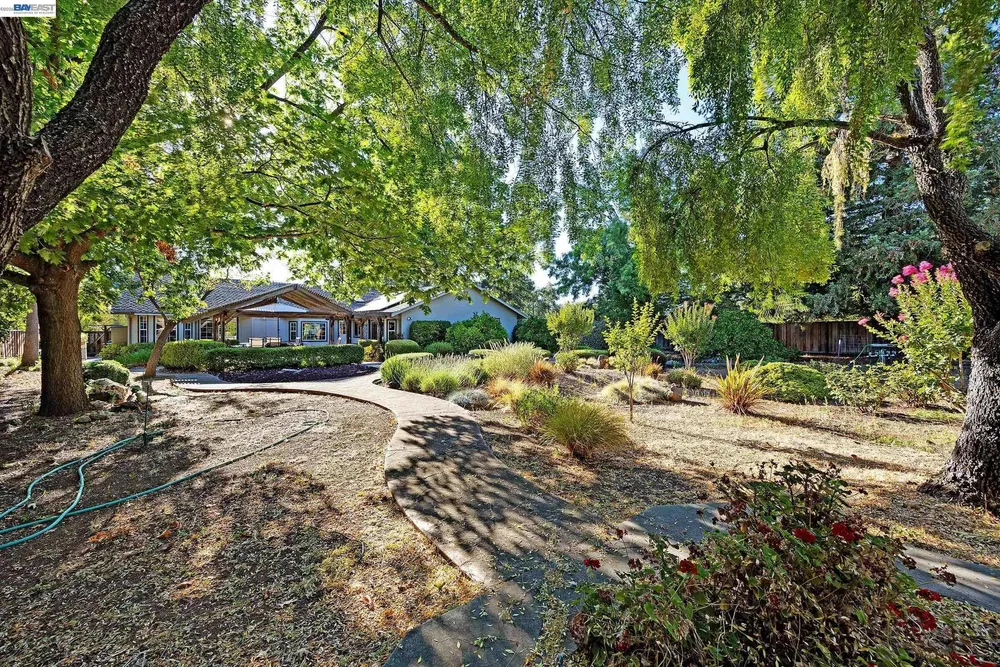 2058 Pulsar Ave, Livermore, CA 94550