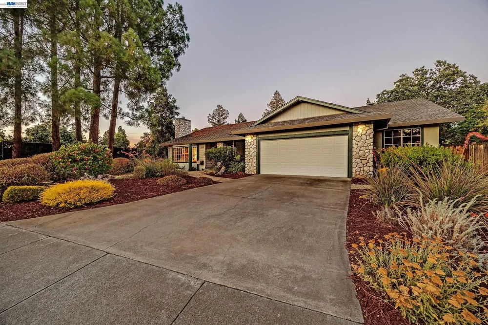 2058 Pulsar Ave, Livermore, CA 94550