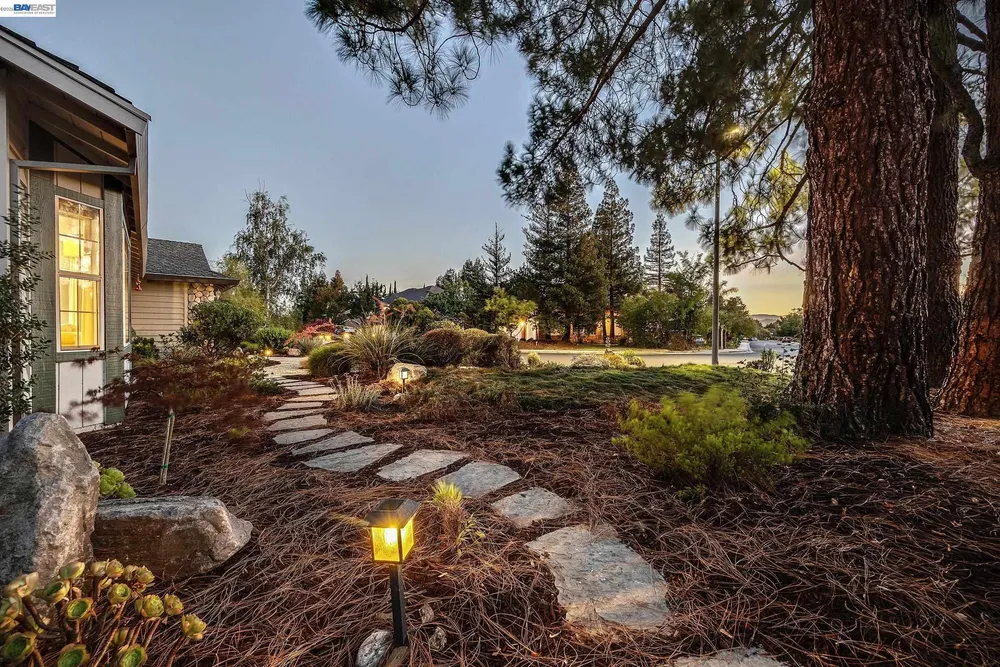 2058 Pulsar Ave, Livermore, CA 94550