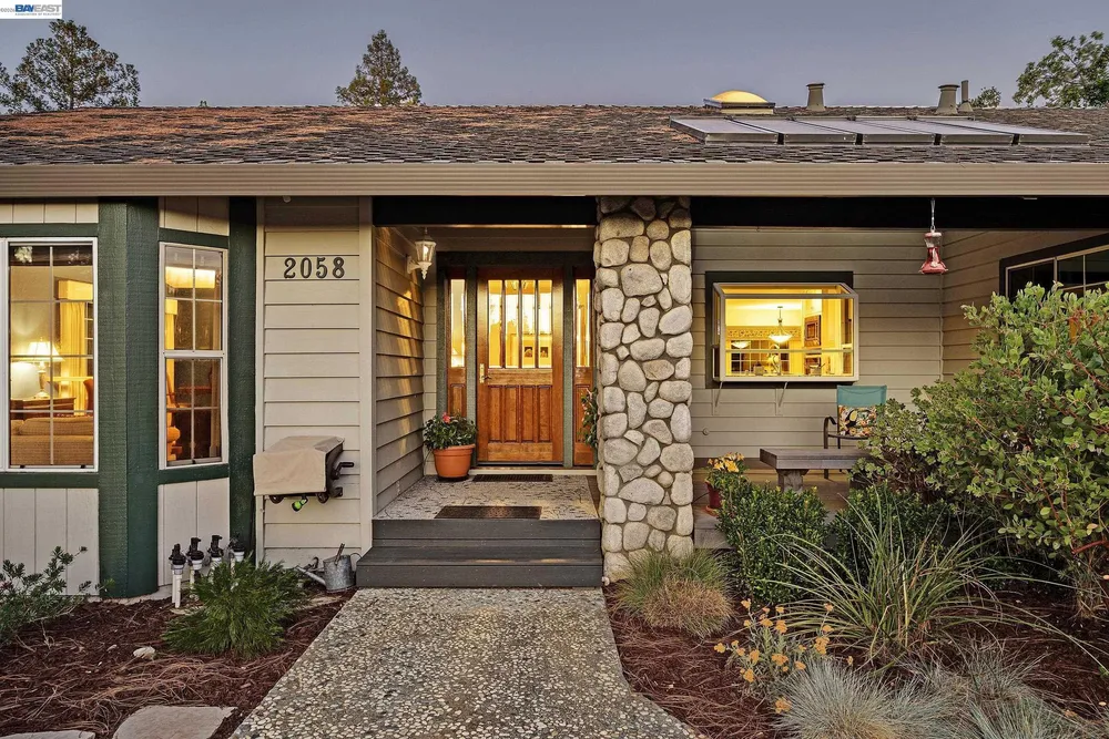 2058 Pulsar Ave, Livermore, CA 94550