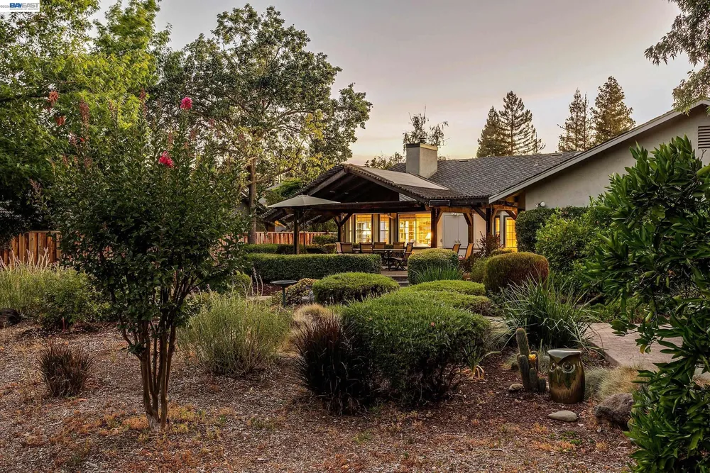 2058 Pulsar Ave, Livermore, CA 94550