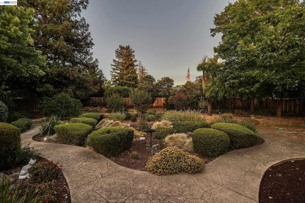 2058 Pulsar Ave, Livermore, CA 94550