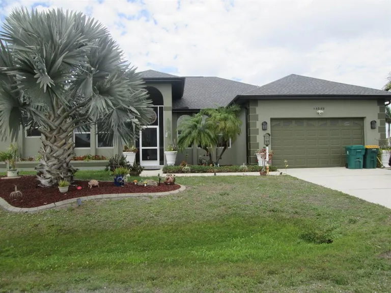 15352 Pottstown Ave, Port Charlotte, FL 33981