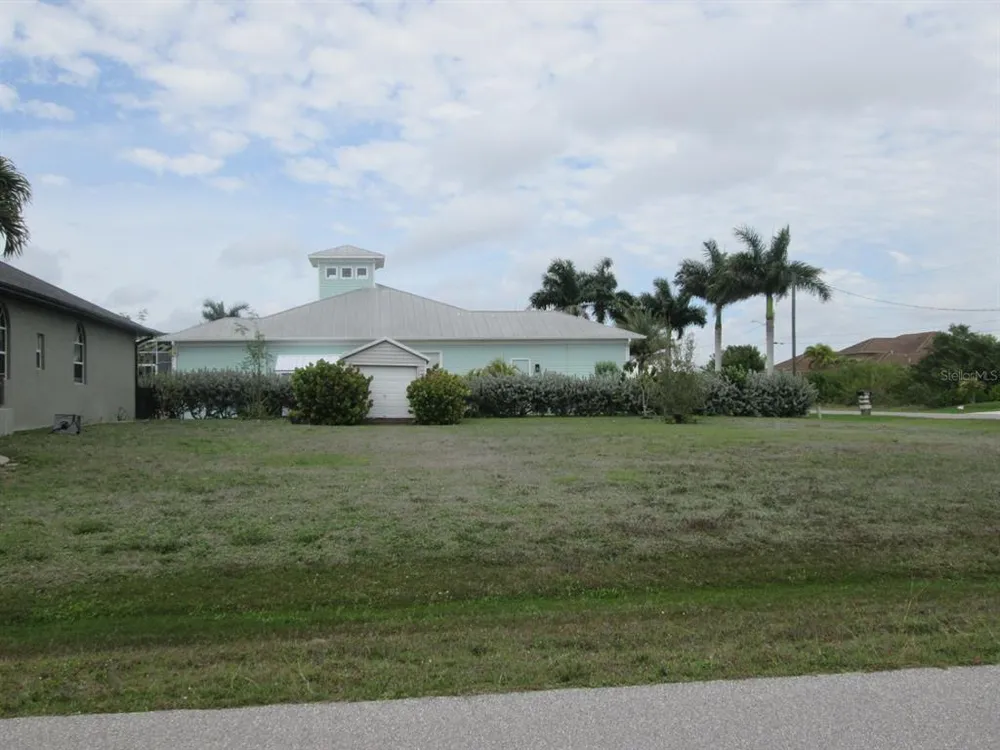 15352 Pottstown Ave, Port Charlotte, FL 33981