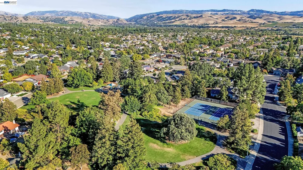 2058 Pulsar Ave, Livermore, CA 94550