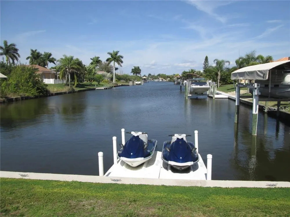 15352 Pottstown Ave, Port Charlotte, FL 33981