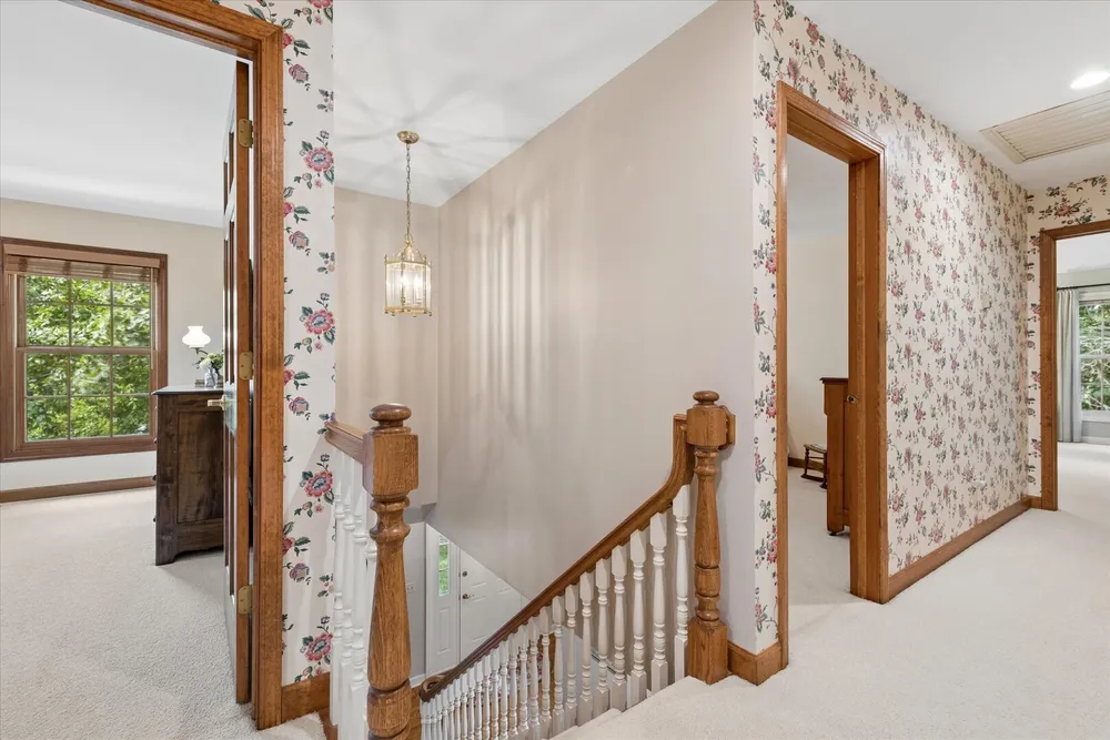 22801 W Glenhurst Rd, Deer Park, IL 60010