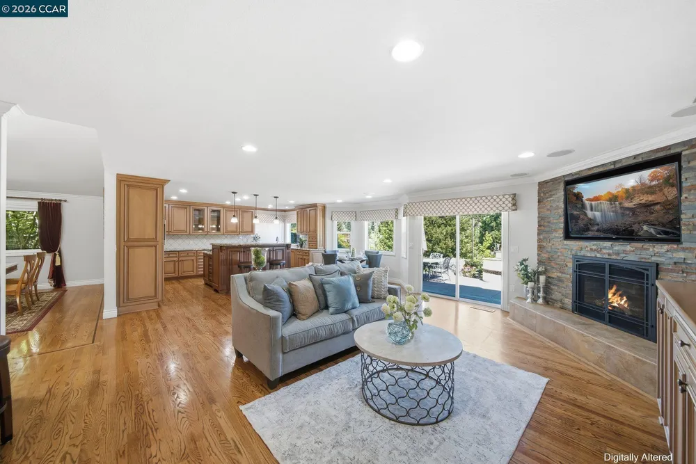 700 Blue Spruce Dr, Danville, CA 94506