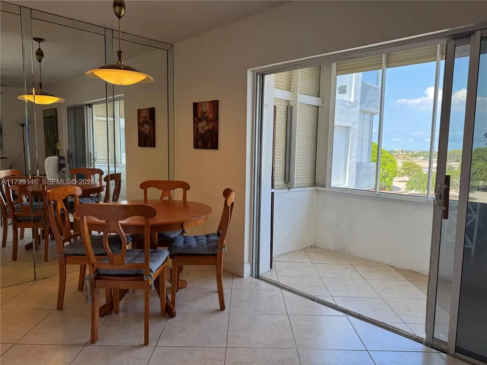 1700 Pierce St, Hollywood, FL 33020