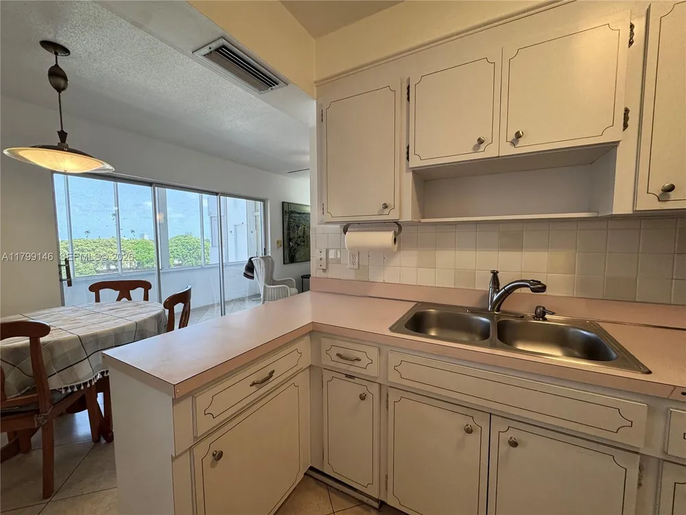 1700 Pierce St, Hollywood, FL 33020
