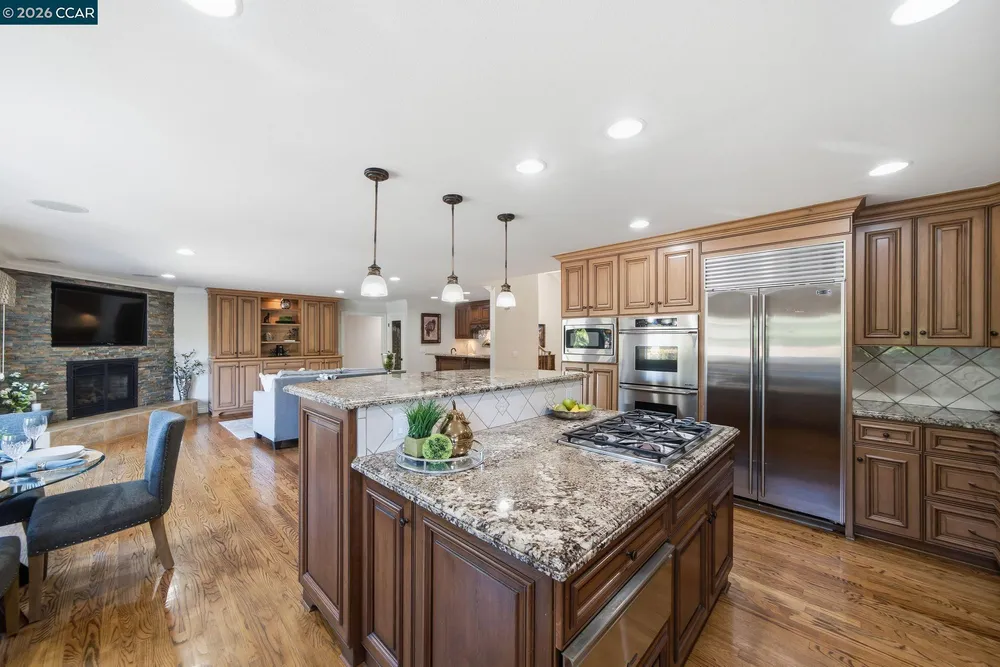 700 Blue Spruce Dr, Danville, CA 94506