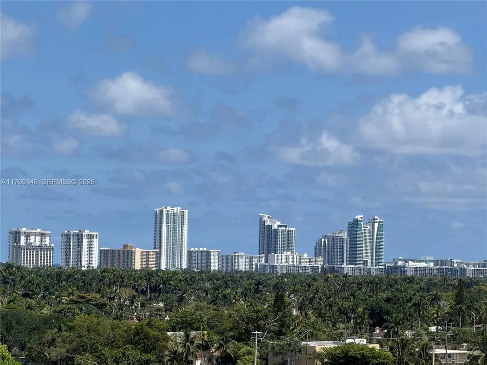 1700 Pierce St, Hollywood, FL 33020