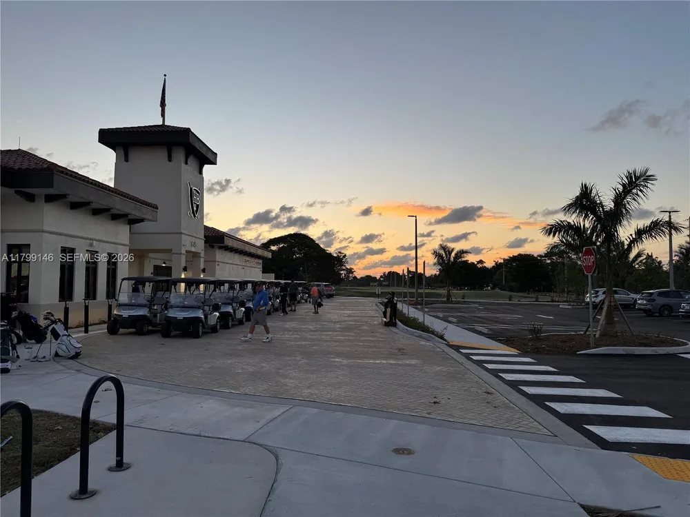 1700 Pierce St, Hollywood, FL 33020