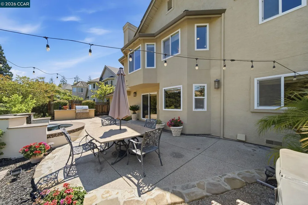 700 Blue Spruce Dr, Danville, CA 94506
