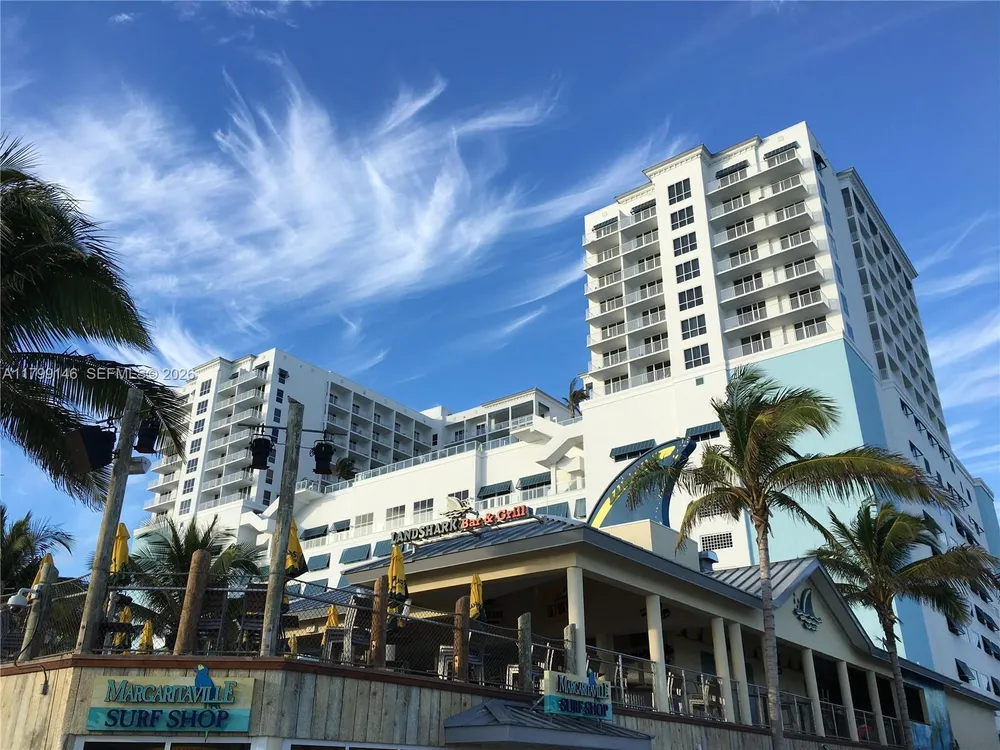 1700 Pierce St, Hollywood, FL 33020