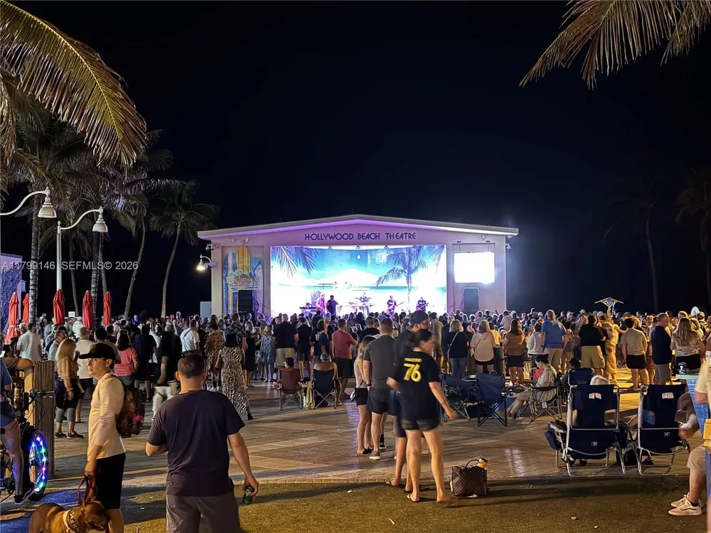 1700 Pierce St, Hollywood, FL 33020