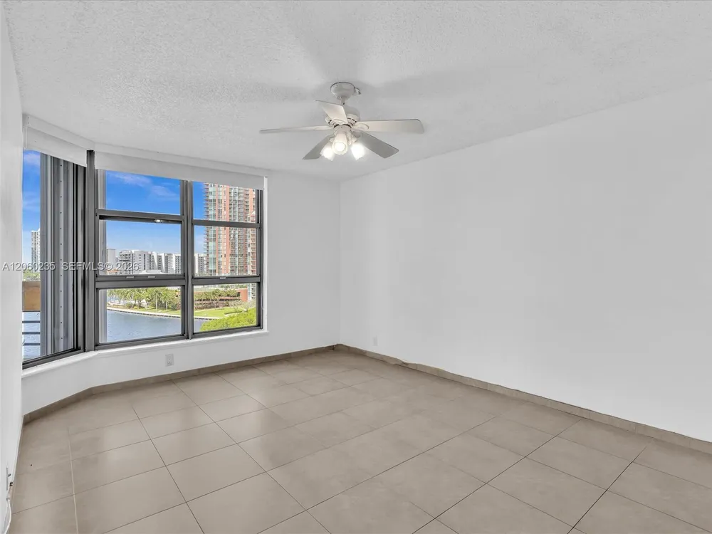 3530 Mystic Pointe Dr, Aventura, FL 33180