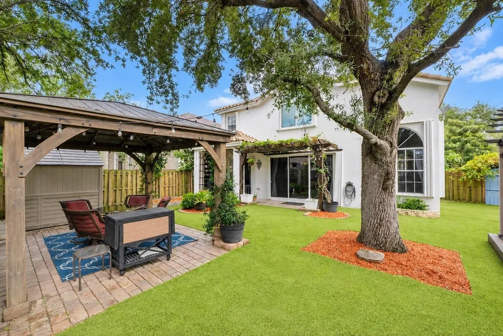 11622 NW 13th Manor, Coral Springs, FL 33071
