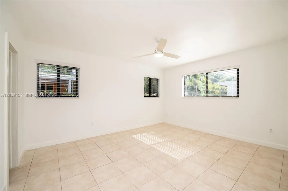 2340 SW 16th St, Miami, FL 33145
