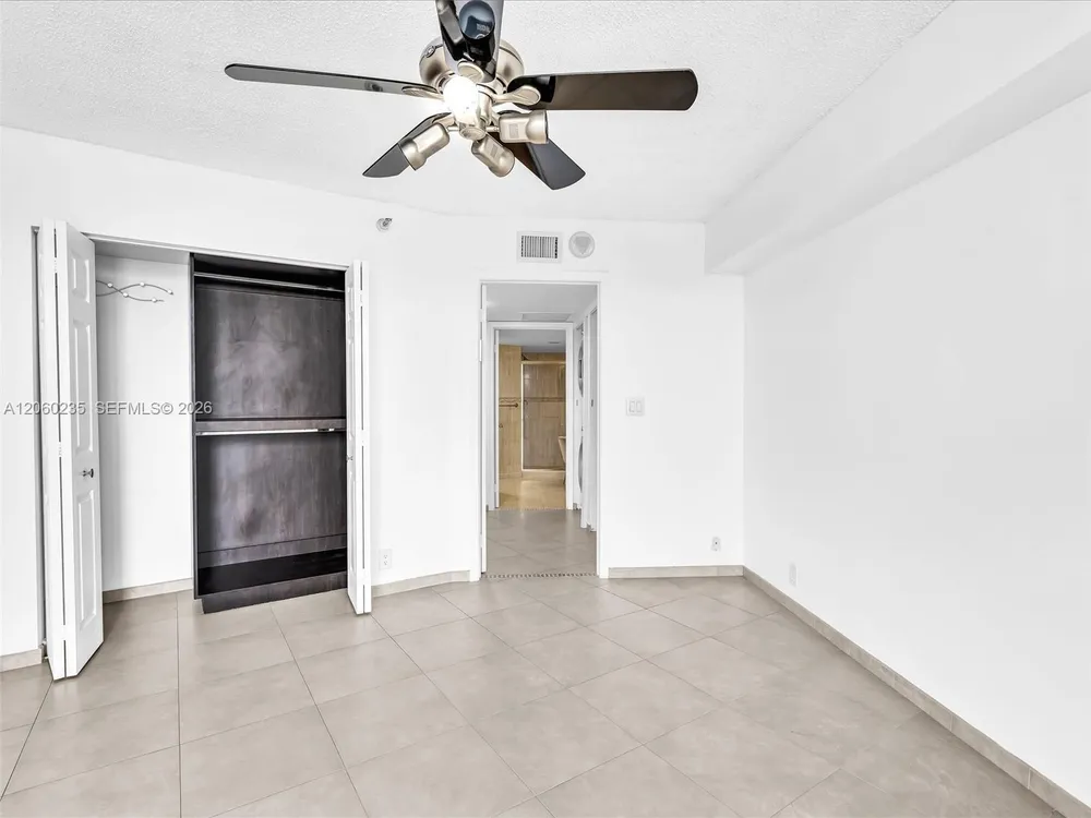3530 Mystic Pointe Dr, Aventura, FL 33180