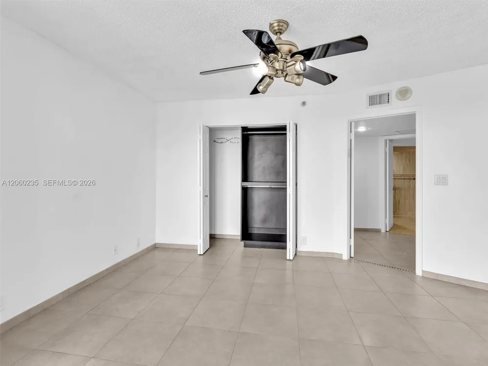 3530 Mystic Pointe Dr, Aventura, FL 33180
