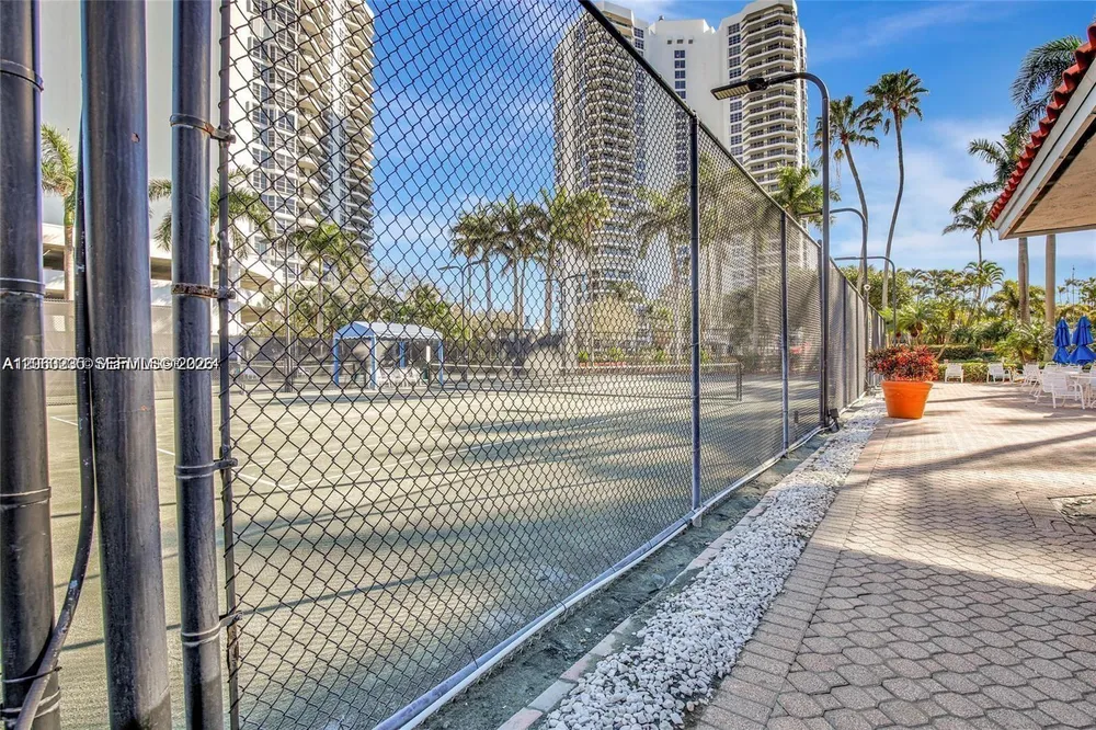 3530 Mystic Pointe Dr, Aventura, FL 33180