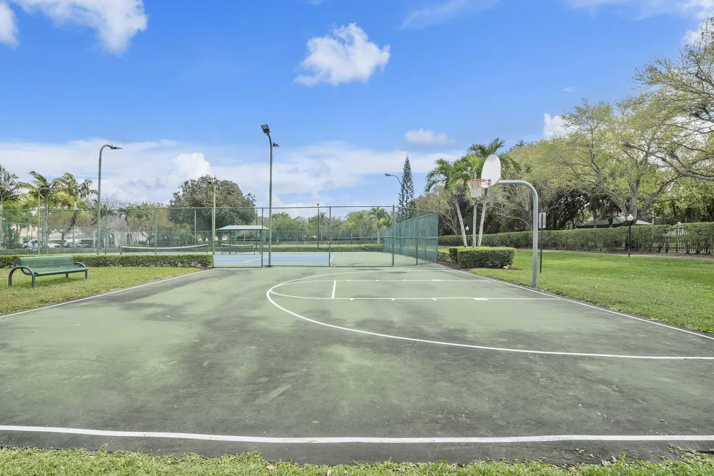11622 NW 13th Manor, Coral Springs, FL 33071