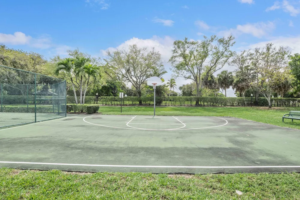 11622 NW 13th Manor, Coral Springs, FL 33071