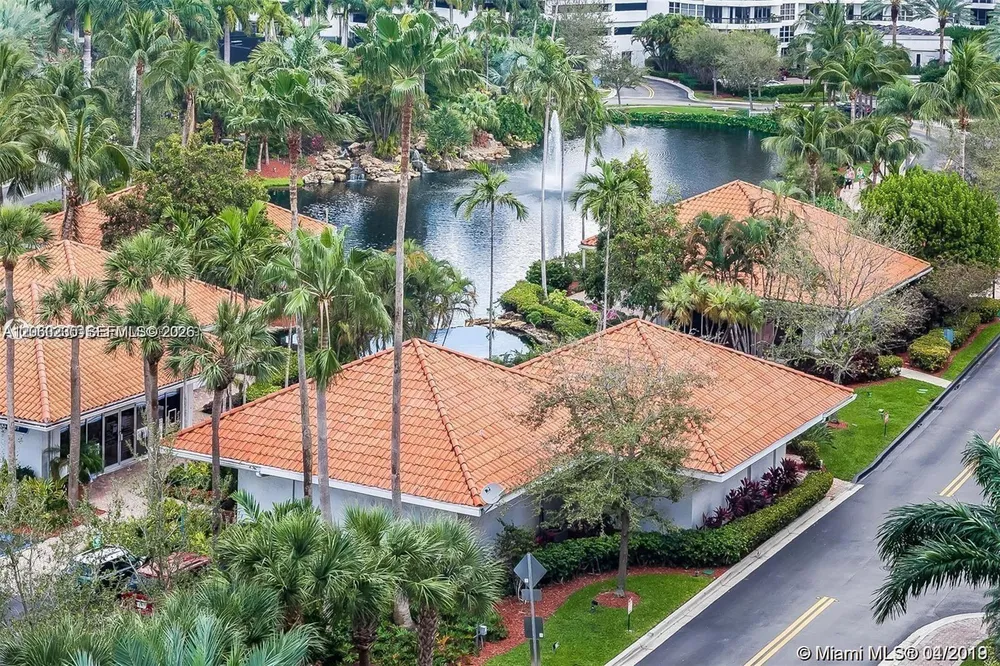 3530 Mystic Pointe Dr, Aventura, FL 33180