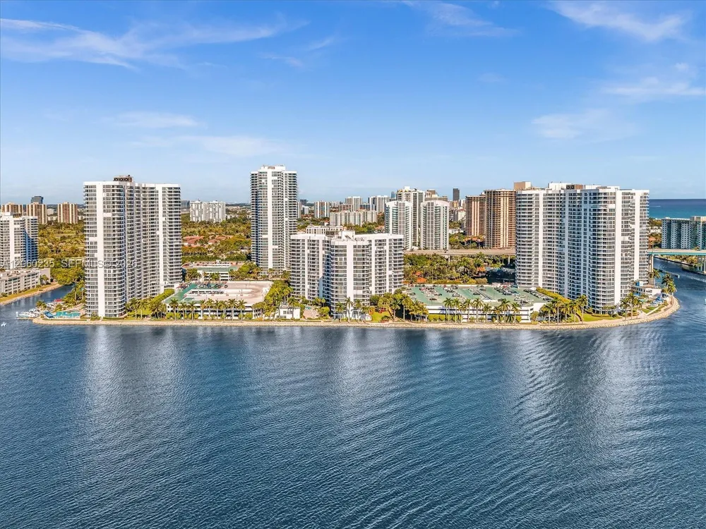 3530 Mystic Pointe Dr, Aventura, FL 33180