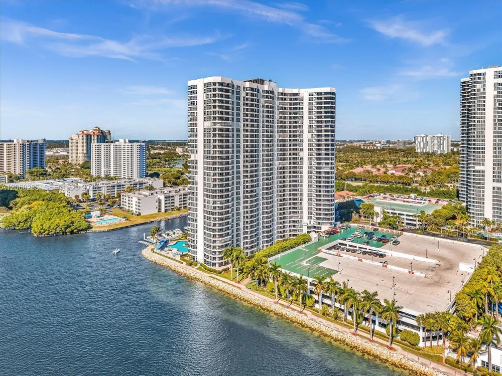 3530 Mystic Pointe Dr, Aventura, FL 33180