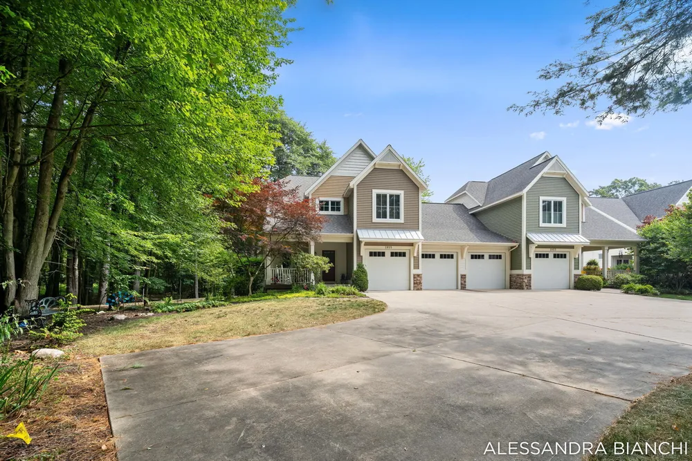 1955 Bower St, Holland, MI 49424