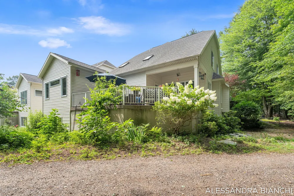 1955 Bower St, Holland, MI 49424