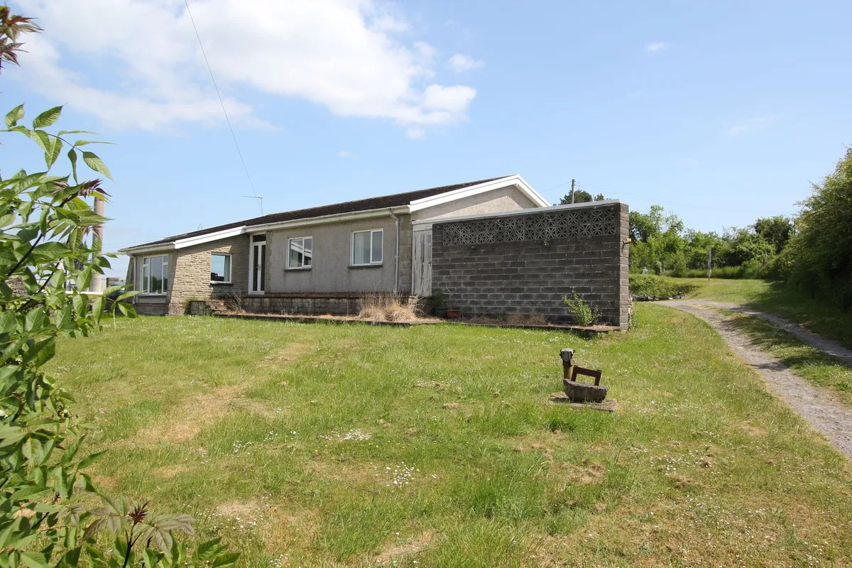West Aberthaw, Barry, CF62