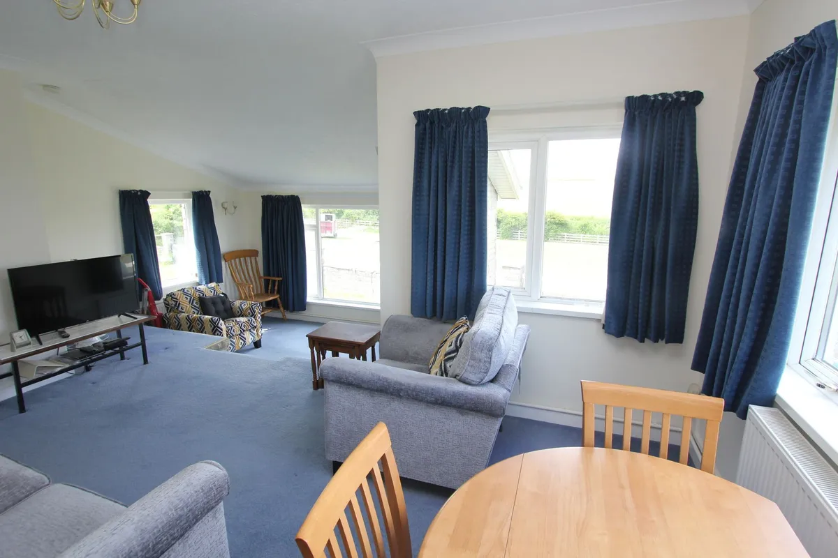 West Aberthaw, Barry, CF62